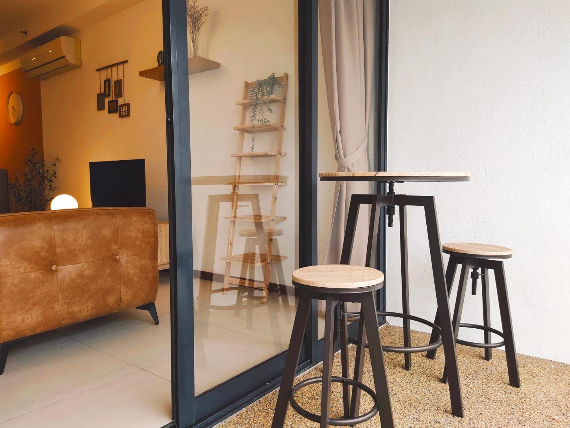 The Landmark By Katana 3Br To 4Br Luxury Seaview Landmark Homestay At Gurney 15-16Pax 无敌海景套房 Tanjung Tokong Exteriör bild