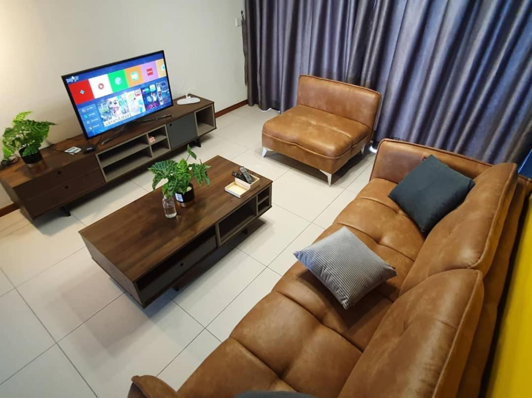 The Landmark By Katana 3Br To 4Br Luxury Seaview Landmark Homestay At Gurney 15-16Pax 无敌海景套房 Tanjung Tokong Exteriör bild