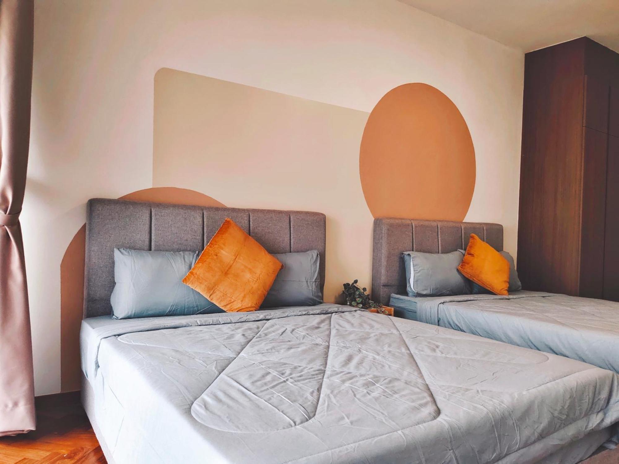 The Landmark By Katana 3Br To 4Br Luxury Seaview Landmark Homestay At Gurney 15-16Pax 无敌海景套房 Tanjung Tokong Exteriör bild