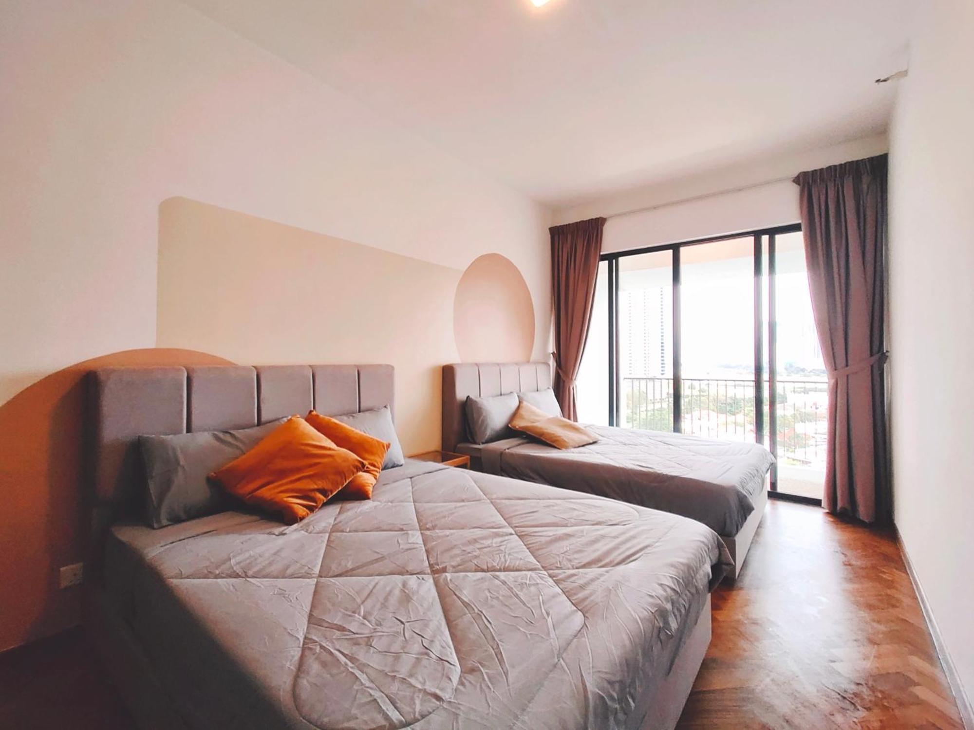 The Landmark By Katana 3Br To 4Br Luxury Seaview Landmark Homestay At Gurney 15-16Pax 无敌海景套房 Tanjung Tokong Exteriör bild