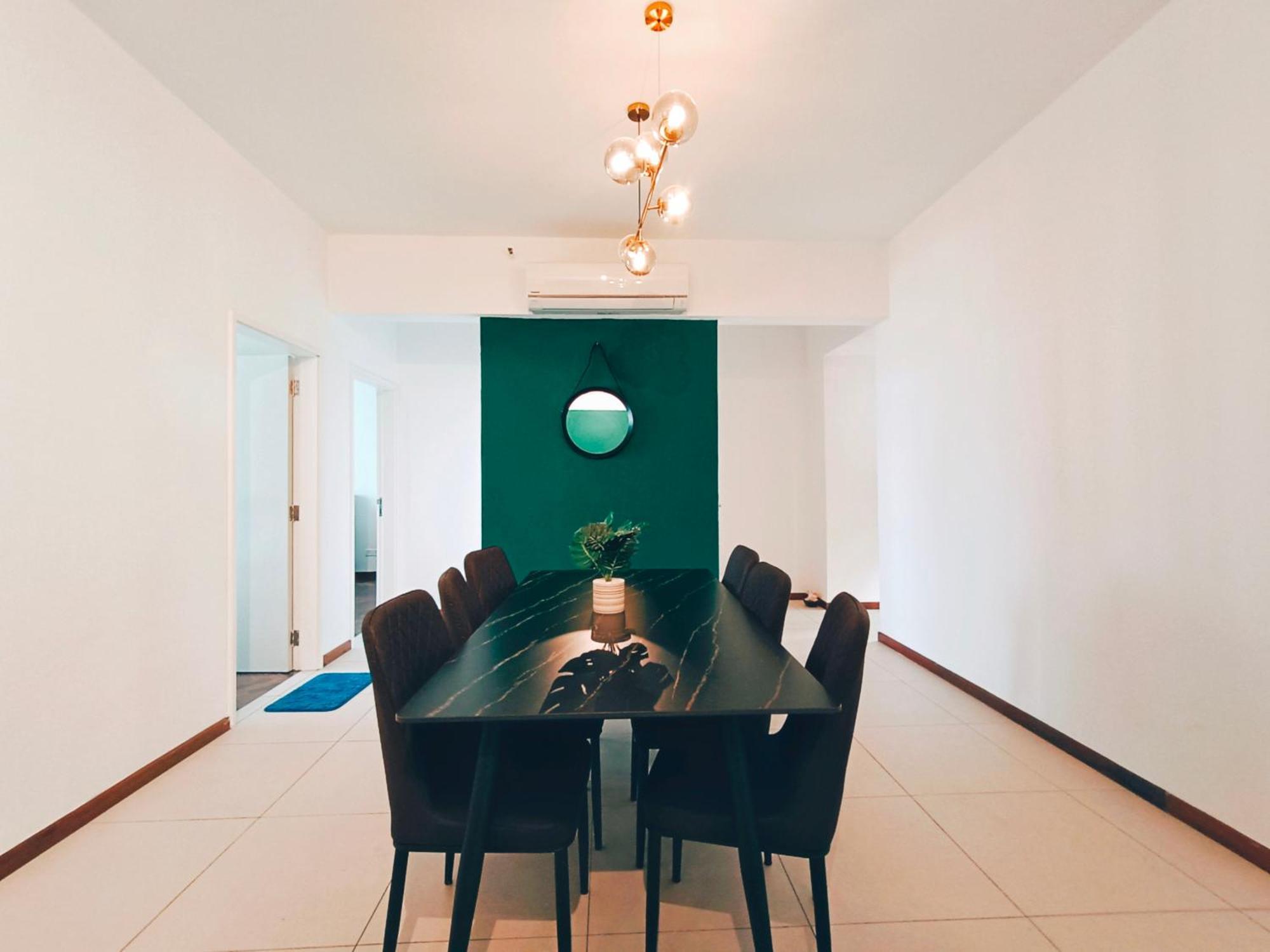 The Landmark By Katana 3Br To 4Br Luxury Seaview Landmark Homestay At Gurney 15-16Pax 无敌海景套房 Tanjung Tokong Exteriör bild